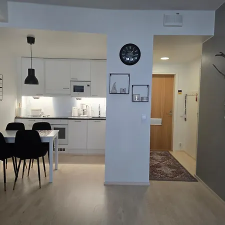 Uusi Kotoisa Kaksio Yksityissaunalla Rovaniemi